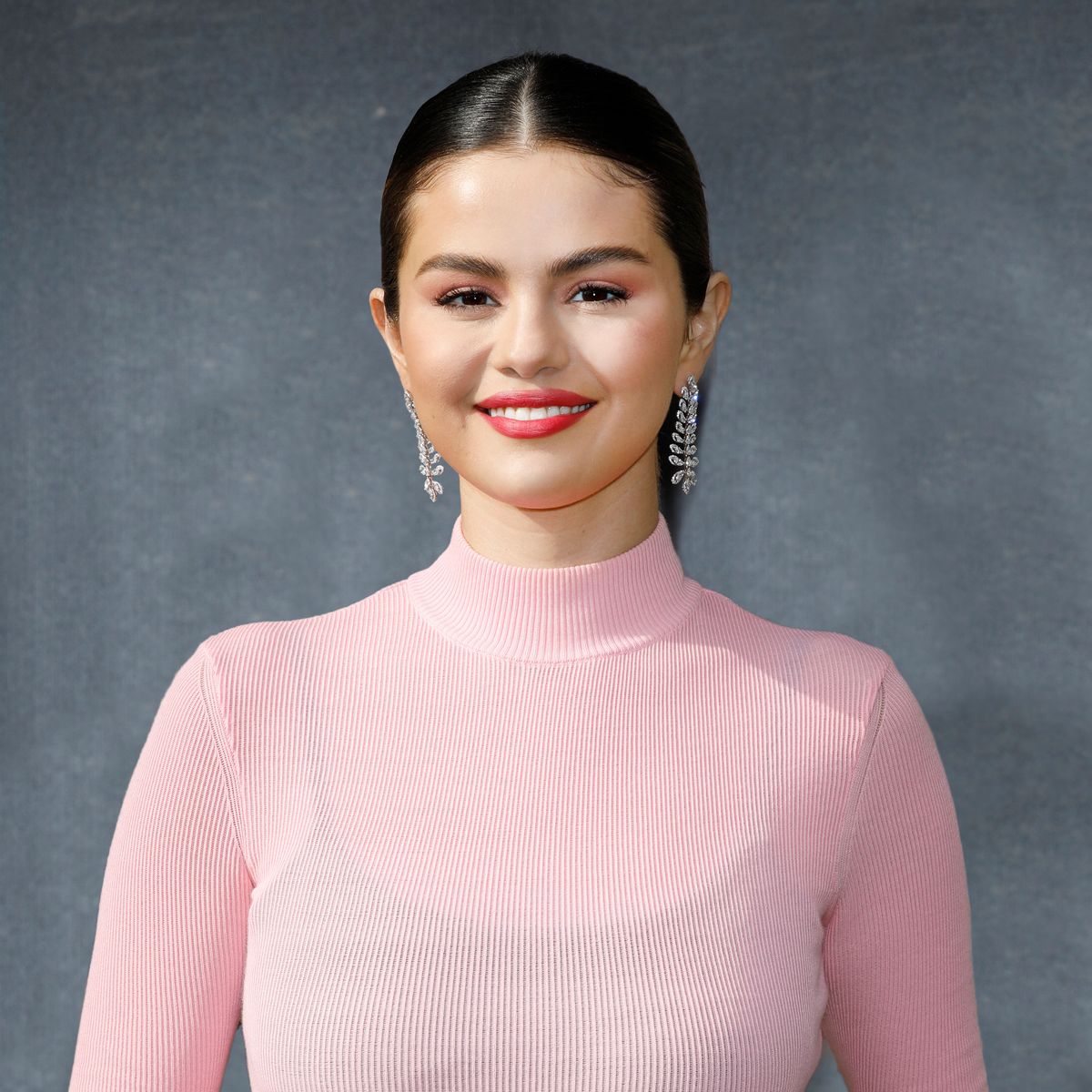 1200px x 1200px - Selena Gomez to Star in Horror Film 'Spiral' EP'd by Drake