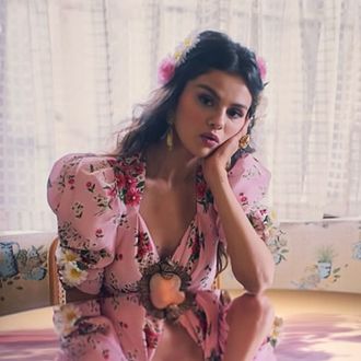 Selena Gomez Announces Spanish EP 'REVELACIÃ“N,' New Single
