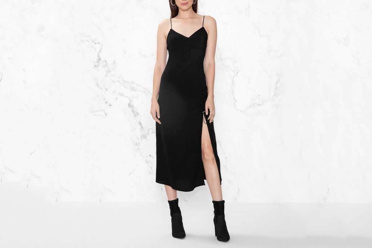 Платье Zara черное миди с разрезом