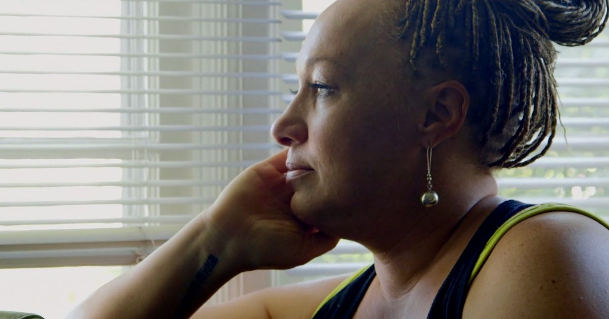 觀看 Rachel Dolezal 紀錄片的獨家第一個剪輯