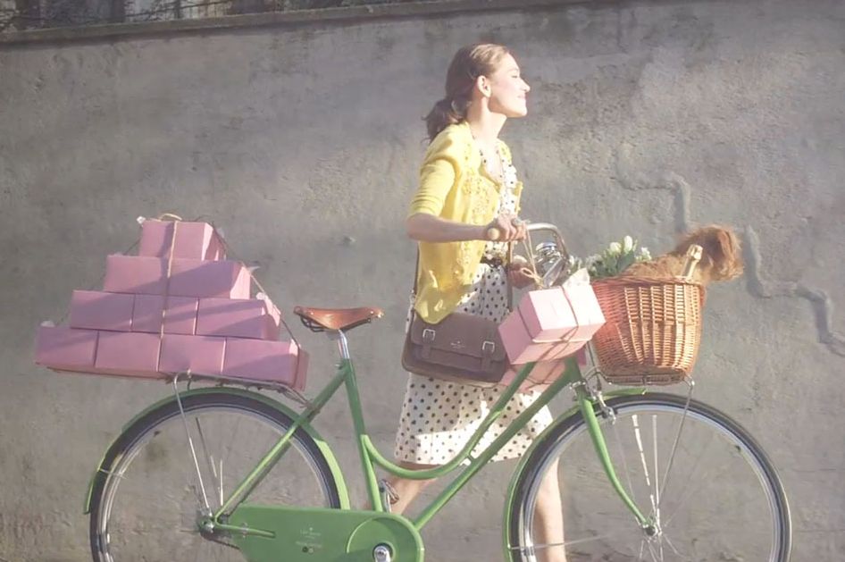 Exclusive Video: See Kate Spade's First Bike, Designed for 'Tootling Around  Town'