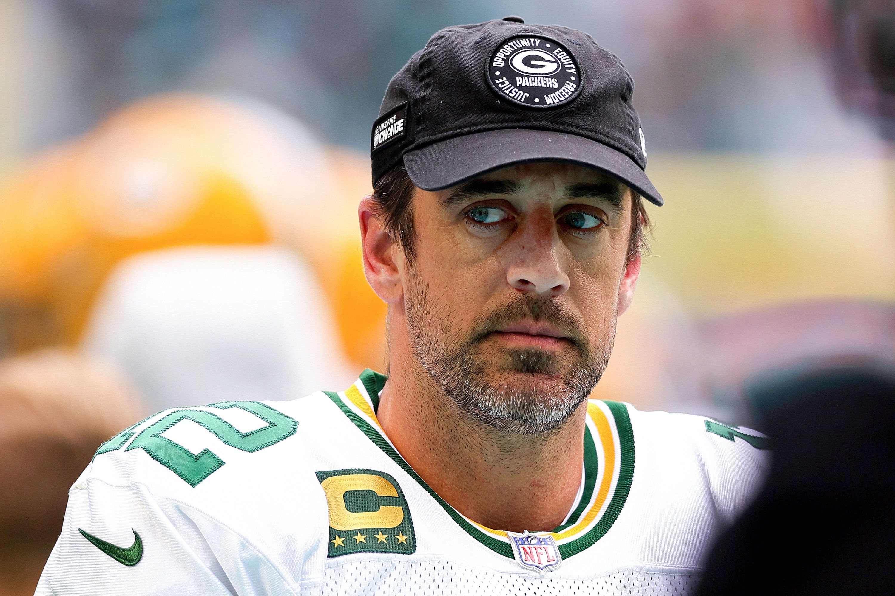 Packers' Aaron Rodgers offers some wise words on his silence this offseason