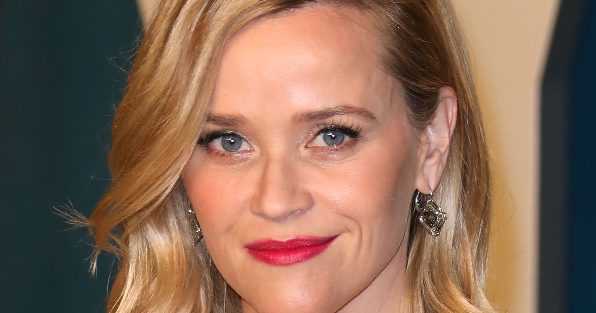 Reese Witherspoon's Draper James Giveaway Upsets Teachers