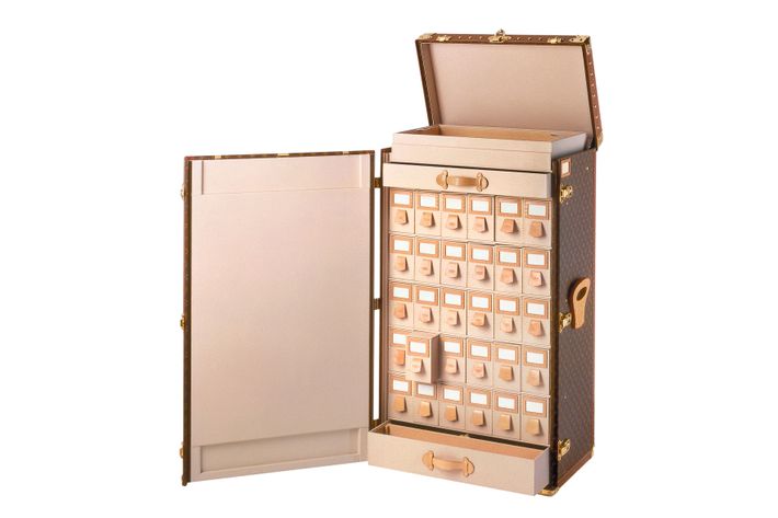 Louis Vuitton Secret Puzzle Box – Fixtures Close Up