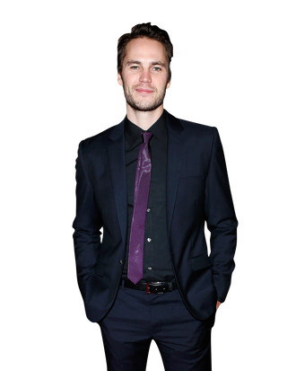 https://pyxis.nymag.com/v1/imgs/00f/31c/ef67cc9b0be96617480da2914f9cef15a2-09-taylor-kitsch.rvertical.w330.png