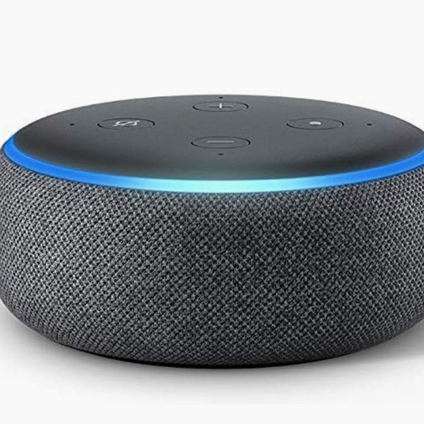 Altavoz inteligente Echo Dot con Alexa