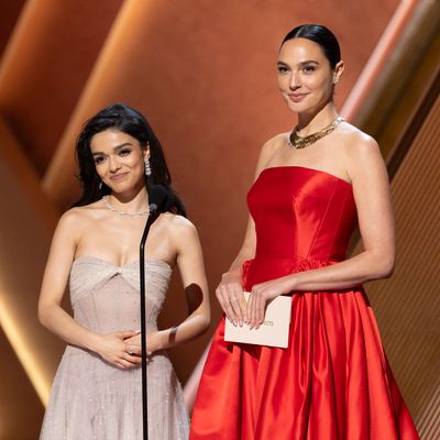 RACHEL ZEGLER, GAL GADOT