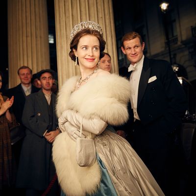 Claire Foy as Elizabeth, Matt Smith as Philip.