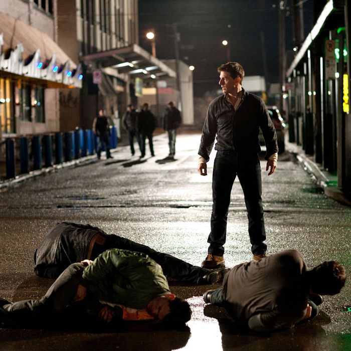 Tom Cruise (center) is Reacher in JACK REACHER, from Paramount Pictures and Skydance Productions.