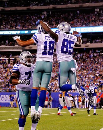 Former Dallas Cowboys players, from left, Michael Irvin, Troy Aikman and Emmitt  Smith were inducted into the Cowboy's Ring of Honor at Texas Stadium during  halftime of the Dallas-Washington game September 19