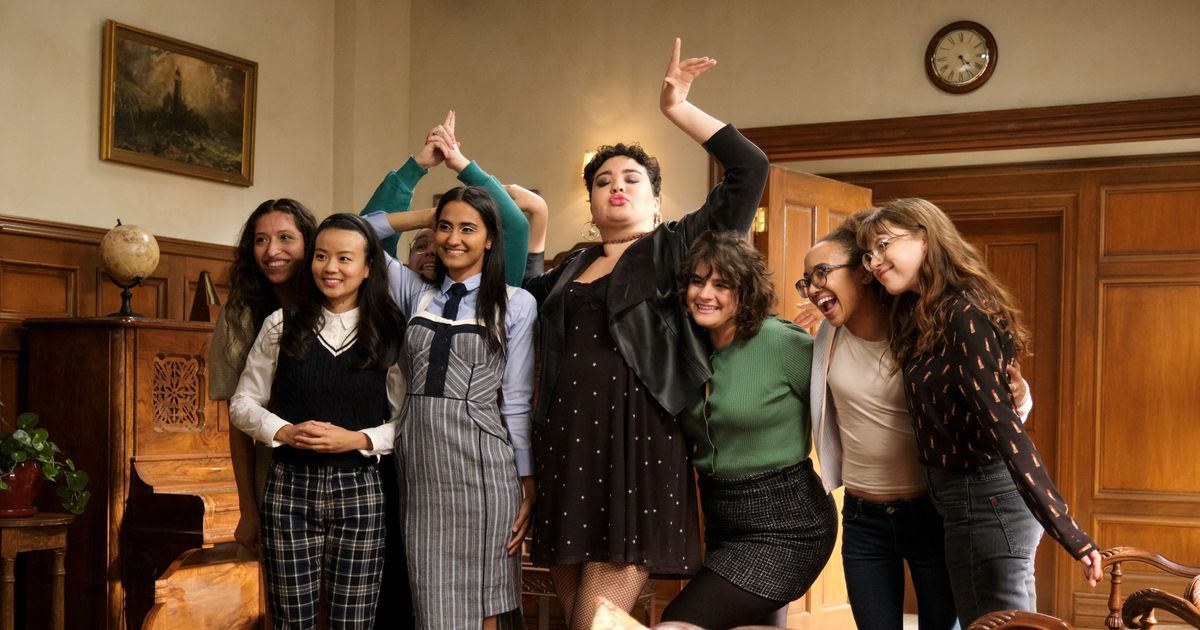 Schoolsixvideos - 'The Sex Lives of College Girls' Season 2, Episode 9 Recap
