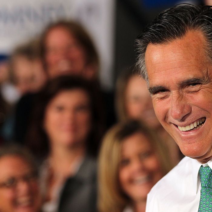 Republican presidential candidate and former Massachusetts Governor Mitt Romney speaks to supporters on April 11, 2012 in Hartford, Connecticut.