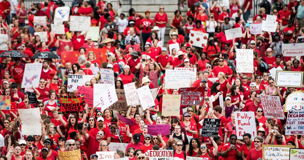 Educators Leave Their Mark on International Workers’ Day