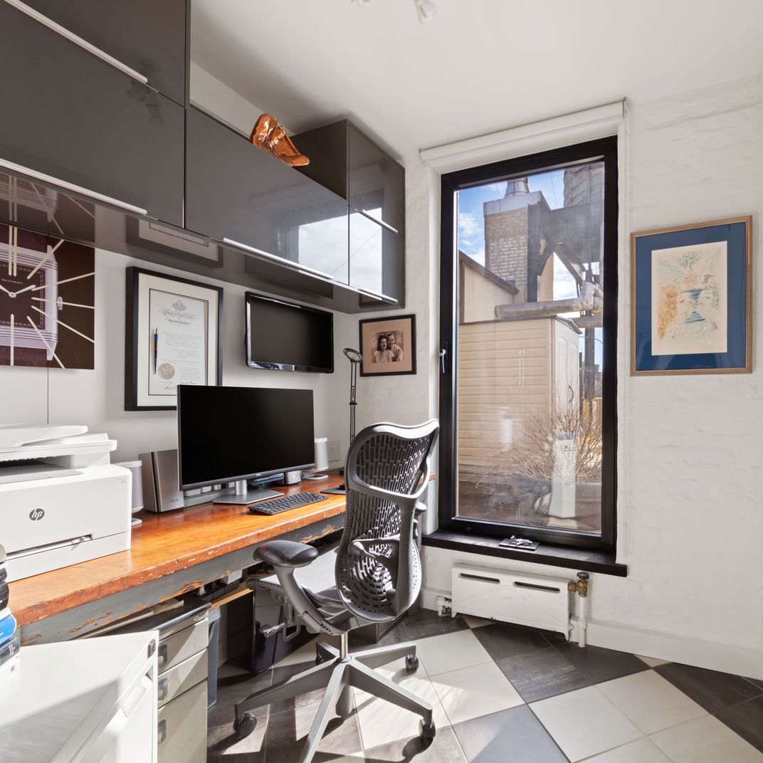 A Greenhouse Above a Light-Filled Penthouse on West End Ave