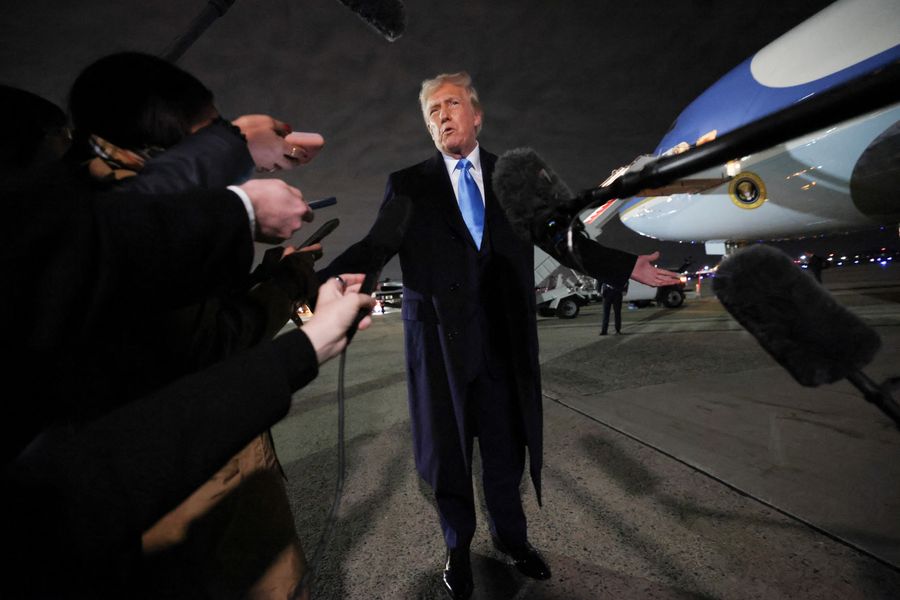 How Trump Is Dividing and Conquering the White House Press Corps