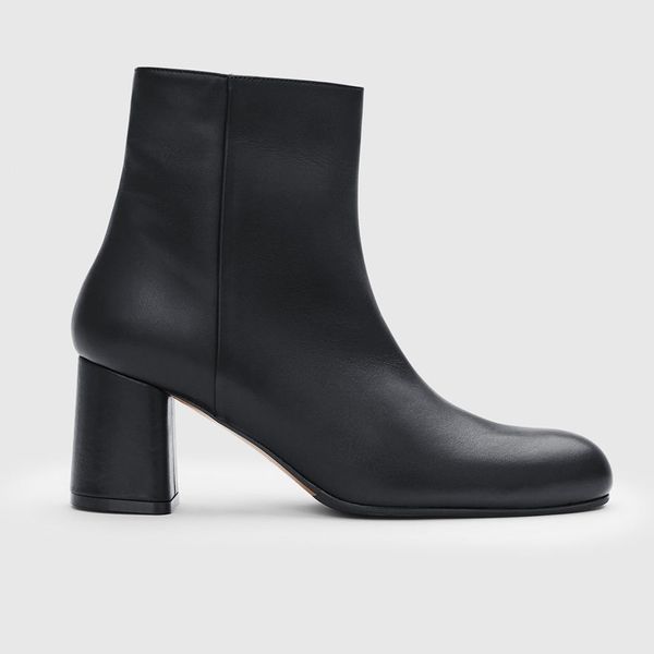 short black boots for dresses 16 Best Women, According to Fashion Editors Shoes Size:2/Medium Style_Glamorous Skye V Neck Dress girls and boys.