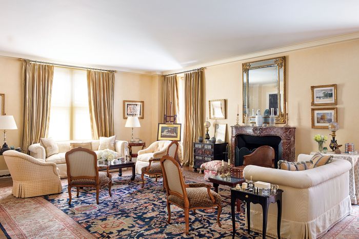 Inside a Park Avenue Apartment Decorated by Mark Hampton