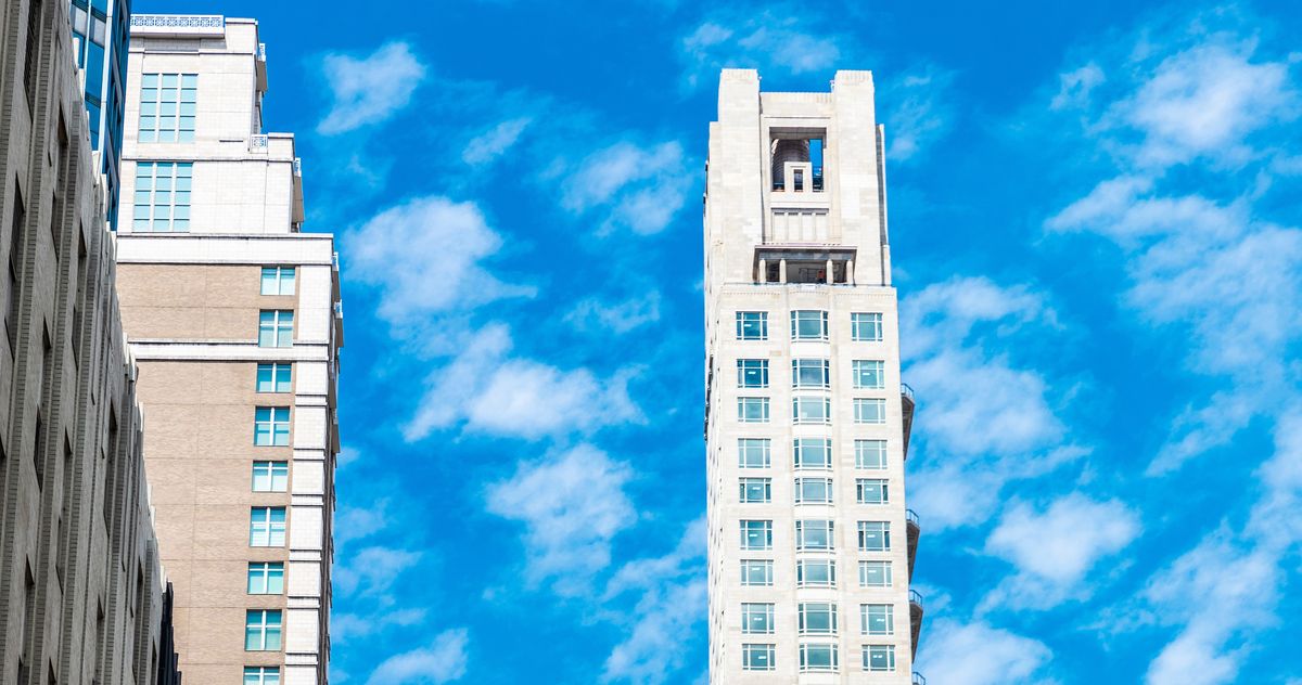 A Park Avenue Scuffle Over an $80 Million View