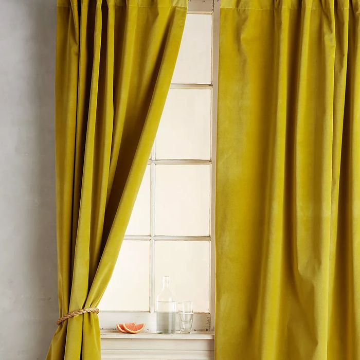 simple curtain ideas for large windows with twin beds