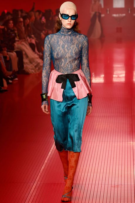 Valentino: Runway - Paris Fashion Week - Womenswear Fall/Winter 2025-2026