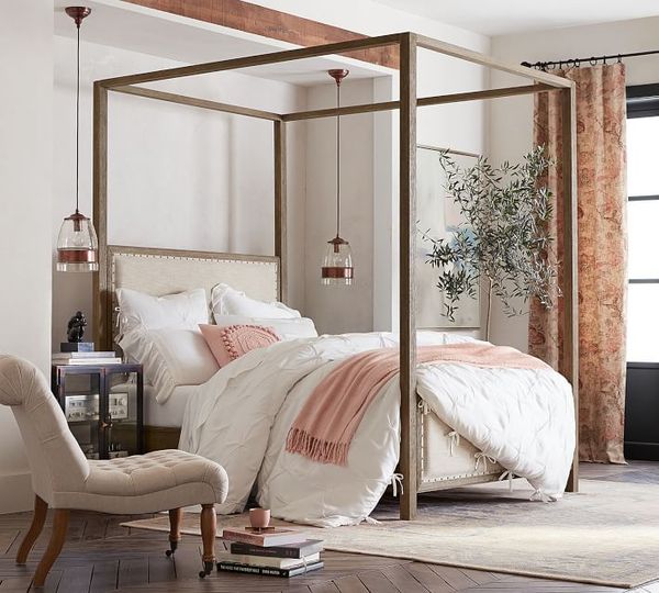 Toulouse Canopy Bed