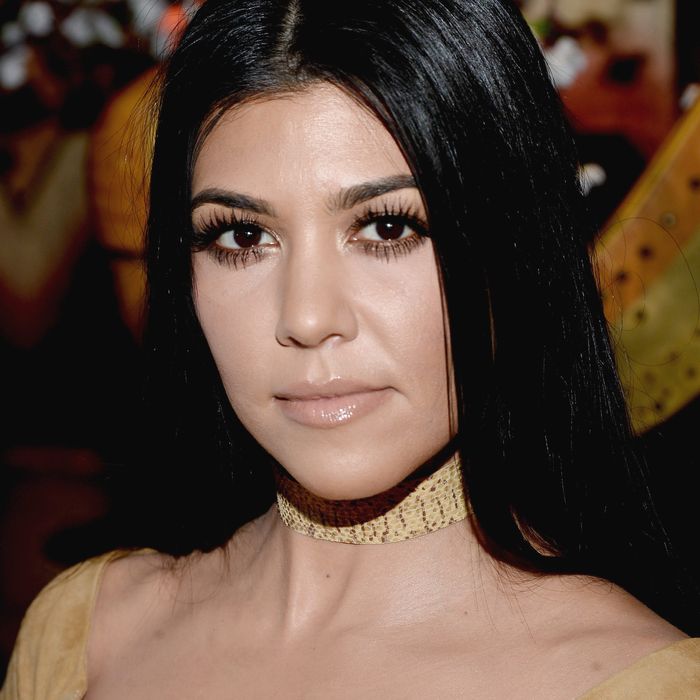 Kourtney Kardashian Tweets Devotional Passage After Robbery