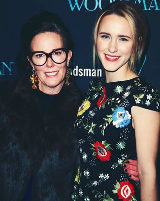 Total 48+ imagen how is kate spade related to rachel brosnahan