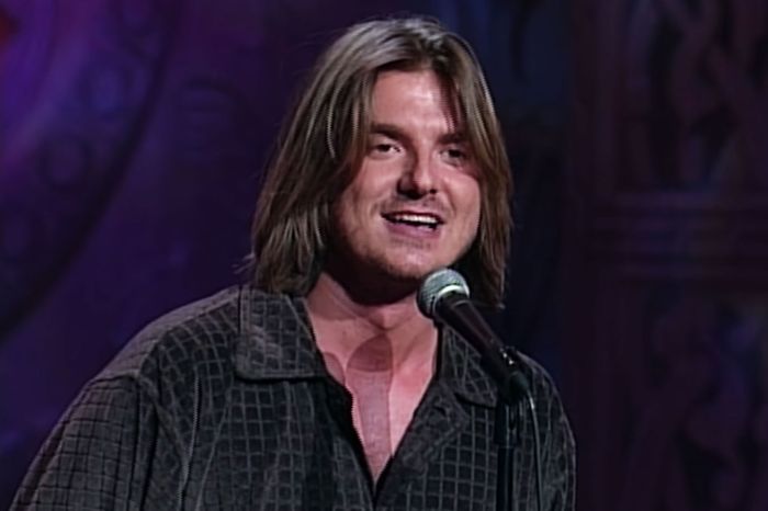 21 of the Best Mitch Hedberg Jokes [WATCH]