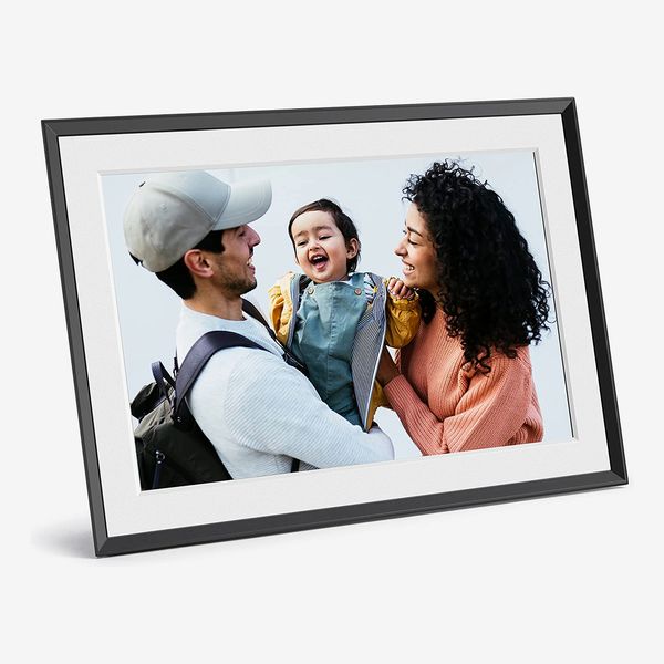 Aura Carver Digital Picture Frame