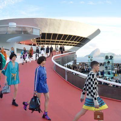 5 Things We Loved About Louis Vuitton's Futuristic Cruise 2022 Show