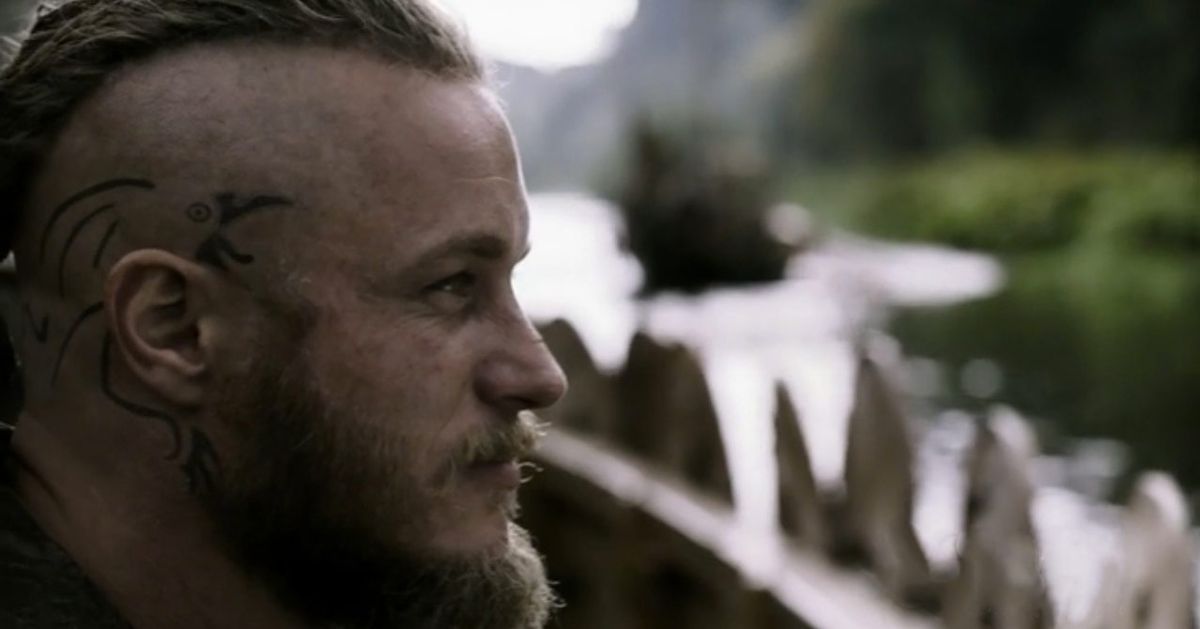 ragnar lothbrok raven tattoo