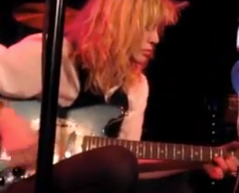 Courtney Love to reunite with Hole bandmate Melissa Auf der Maur