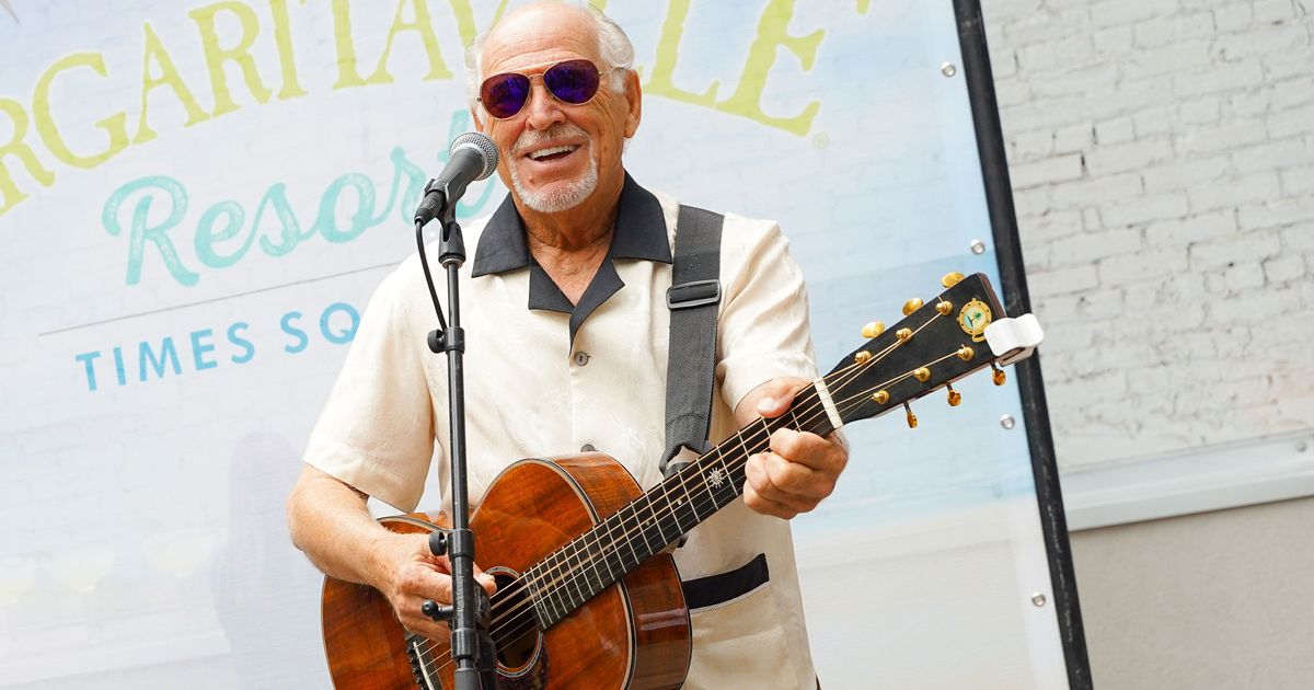 Jimmy Buffett Hospitalized Because ‘Growing Old Is Not for Sissies’