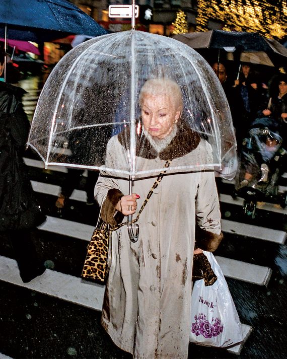 You Can Now Get An Umbrella For Your Purse or Handbag To Keep It Dry In The  Rain