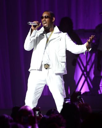 R. Kelly performs at MSG Theater on November 21, 2012 in New York City.