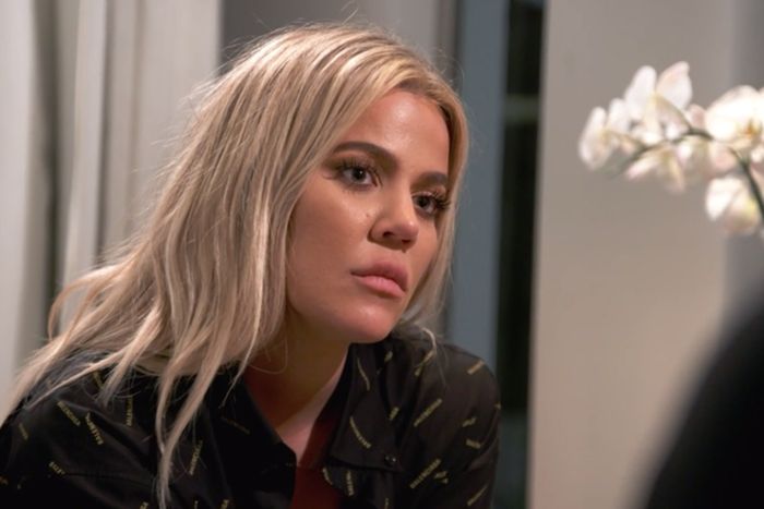 Kim and Khloé Kardashian Talk to Ghosts