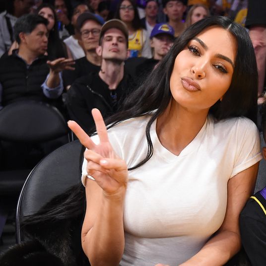 Golden State Warriors v Los Angeles Lakers