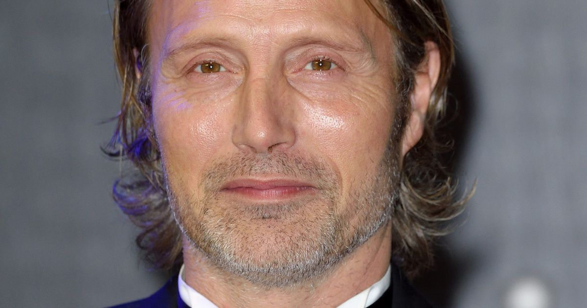 マッズ・ミケルセンは彼のアイデンティティを明らかにしますローグワンキャラクター、またはその喜びの北欧の笑顔で私たち全員が私たちをトロールします