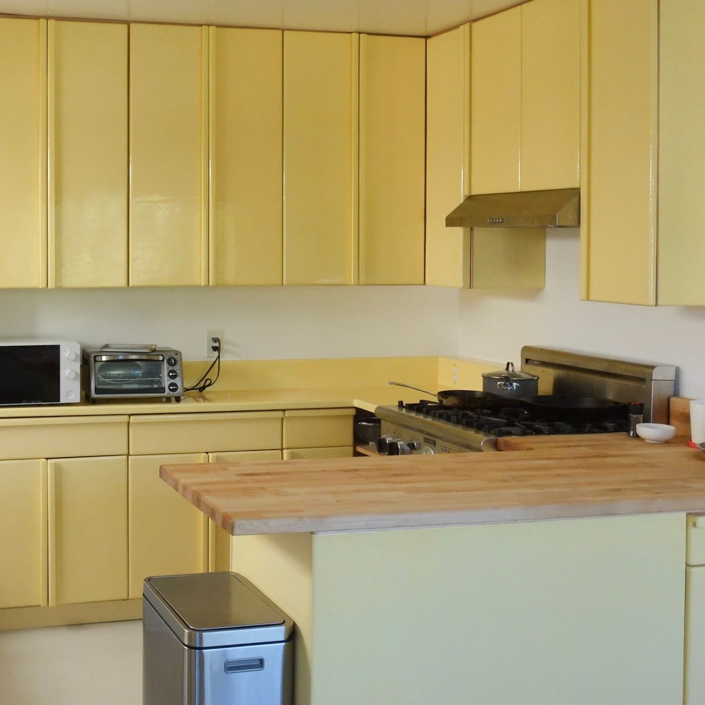 Miranda July's Butter Yellow Kitchen: Photos and Interview, image size:1400x1400