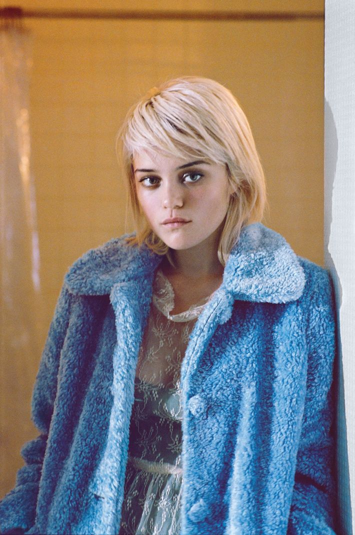 sky ferreira blue hair