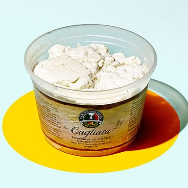 非常美味的自制马苏里拉奶酪，由培养凝乳或cagliata制成。萨克斯比奶酪贩子，埃塞克斯街120号，德兰西街;212-228-8204;每磅24美元。