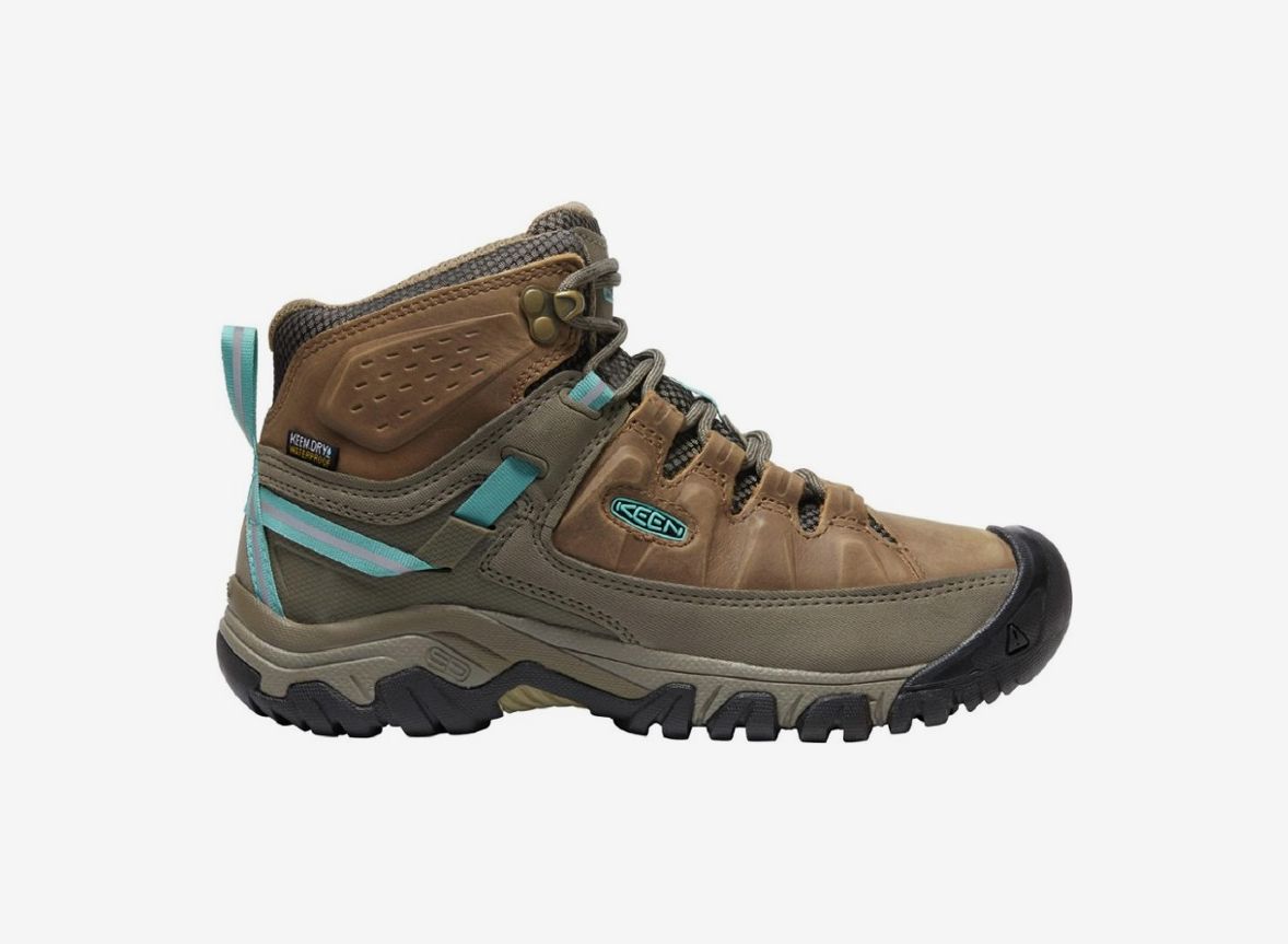 14 Best Women's Hiking Boots 2023 | The Strategist
