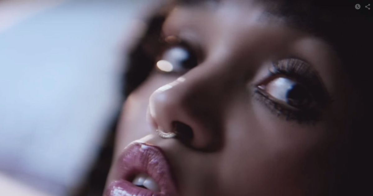 FKA Twigs 出乎意料地發布了她的新 EP 和一部精彩的短片