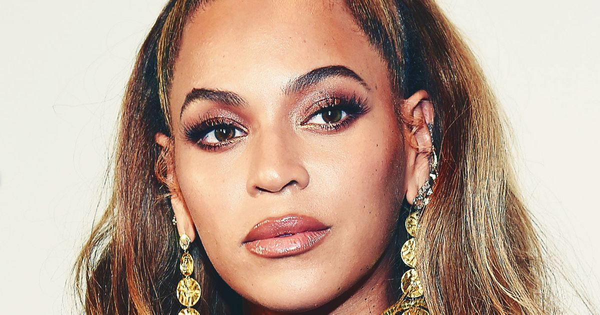 Beyoncé and Blue Ivy Wear Custom Gold Couture to Gala