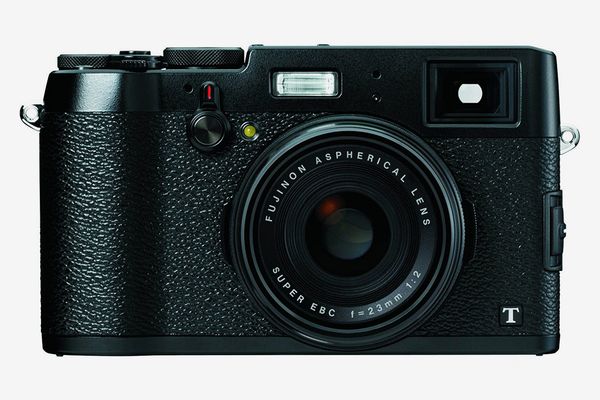 Fujifilm X100T 16 MP Digital Camera (Black)