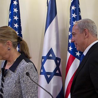 JERUSALEM, ISRAEL - NOVEMBER 20: Israel's Prime Minister Benjamin Netanyahu (R) and U.S. Secretary of State Hillary Clinton leave after delivering joint statements November 20, 2012 in Jerusalem, Israel. The United States signaled today that a Gaza truce could take days to achieve after Hamas, the Palestinian enclave's ruling Islamist militants, backed away from an assurance that it and Israel would stop exchanging fire within hours. (Photo by Baz Ratner-Pool/Getty Images)