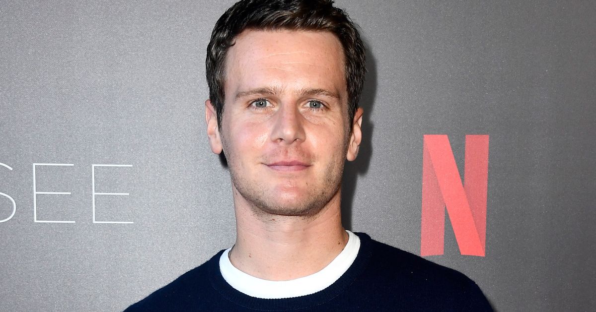 Little Shop Of Horrors' Review: Jonathan Groff Brings It Home – Deadline