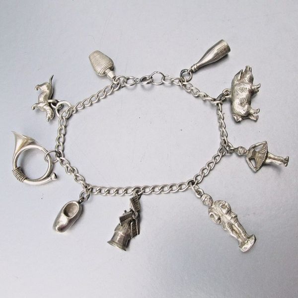 Sterling Silver Vintage 9 Charm Bracelet