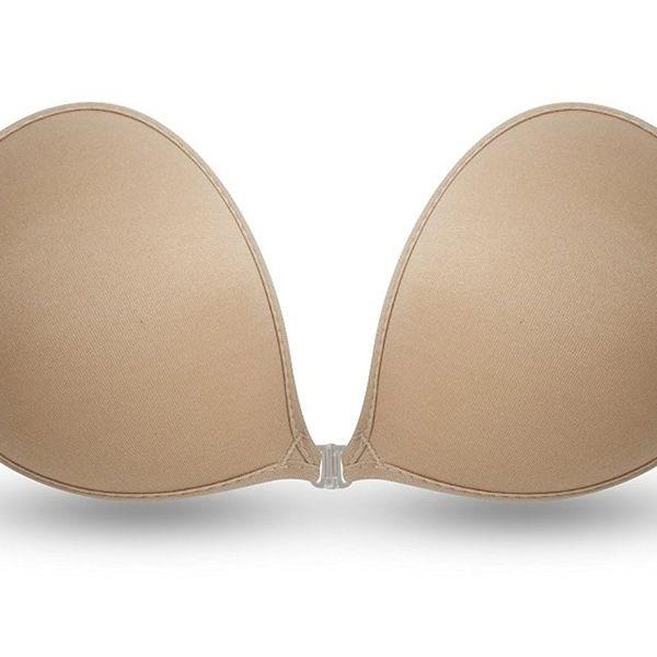 Adhesive bras for large breasts – 6 Sticky bras for D, DD and DDD