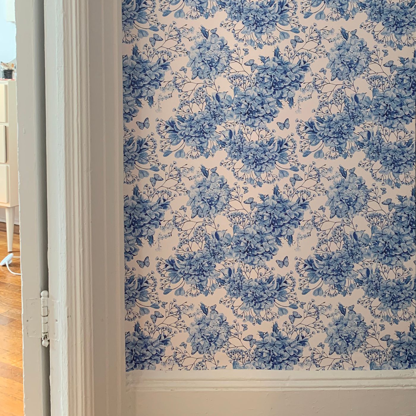 Why Use a More Expensive Wallpaper Primer vs a Less Expensive One?